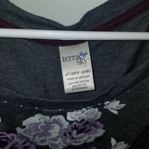 Long sleeve grey shirt with flora print